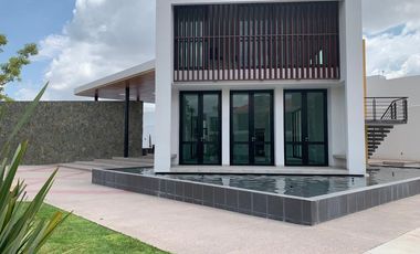 AMUEBLADA EN PRIVADA PROXIMA A ZONA INDUSTRIAL, IDEAL PARA EJECUTIVOS, ALBERCA Y SEGURIDAD