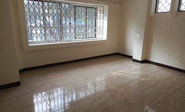 ALQUILER SUITE KENNEDY NORTE CON PARQUEO