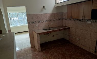 ALQUILER SUITE KENNEDY NORTE CON PARQUEO