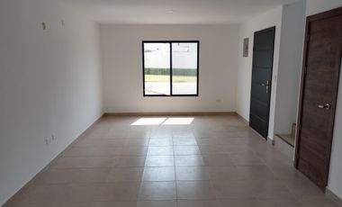 Casa por estrenar de venta en la Urbanización Los Prados, Vía a Salitre.