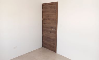 Casa por estrenar de venta en la Urbanización Los Prados, Vía a Salitre.
