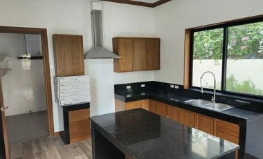 For Lease: Ayala  Alabang  Village  PP CODE #L972