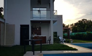 VENTA DE FINCA  EN ROZO ID 742