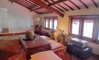 Dijual / Sewa Rumah Taman dengan Furnished Etnik di Cipete