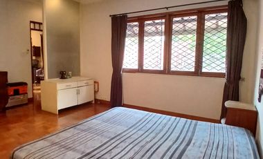 Dijual / Sewa Rumah Taman dengan Furnished Etnik di Cipete