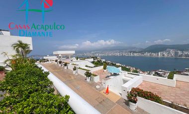 Departamento con alberca privada y vista al mar