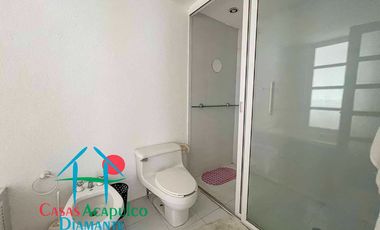 Departamento con alberca privada y vista al mar