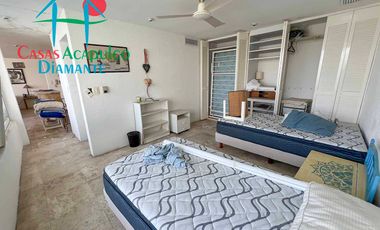 Departamento con alberca privada y vista al mar