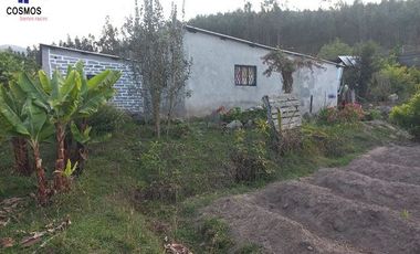 Venta de terreno con mediaguas en Otavalo sector La Magdalena, 800 m2