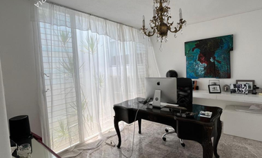 Preciosa casa en venta de 4 recámaras con alberca dentro de la Ciudad de Mérida