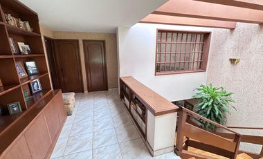 CASA EN VENTA EN LAS CAÑADAS