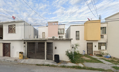 CASA EN VENTA EN HACIENDA LAS FUENTES - SF