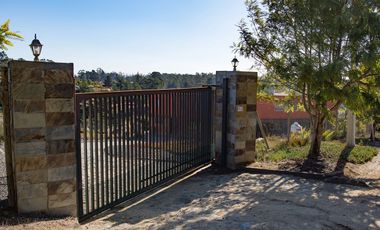 Maravillosa Parcela Con Casa de 347 M2 En Parque Santa María