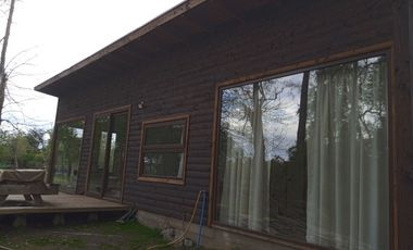 Casa orilla Estero parcela 4 Km Villarrica