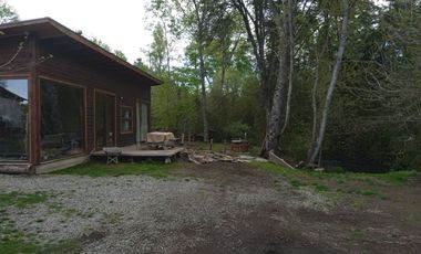 Casa orilla Estero parcela 4 Km Villarrica