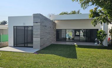 CASA EN VENTA EN FRACCIONAMIENTO LOMAS DE COCOYOC MORELOS