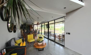 CASA EN VENTA EN FRACCIONAMIENTO LOMAS DE COCOYOC MORELOS