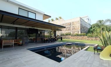 CASA EN VENTA EN FRACCIONAMIENTO LOMAS DE COCOYOC MORELOS