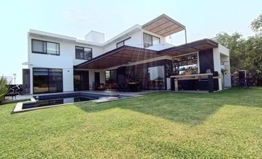 CASA EN VENTA EN FRACCIONAMIENTO LOMAS DE COCOYOC MORELOS