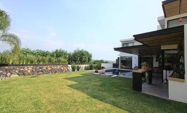 CASA EN VENTA EN FRACCIONAMIENTO LOMAS DE COCOYOC MORELOS