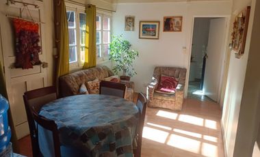 Venta amplio terreno con dos casas con acceso independiente