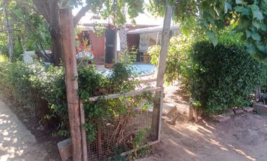Venta amplio terreno con dos casas con acceso independiente