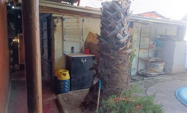 Venta amplio terreno con dos casas con acceso independiente