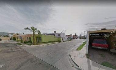 CASA EN VENTA VILLA FONTANA TLAQUEPAQUE JALISCO