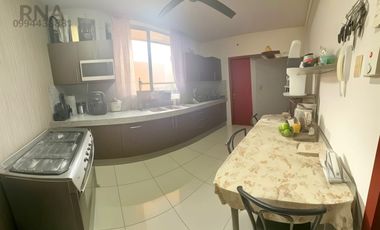 Alquiler - departamento Puerto Azul planta baja - 3 dormitorios -  4 baños -  sala de estar y terraza - 2 parqueos