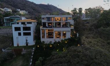 CASA EN VENTA EN LAS CAÑADAS