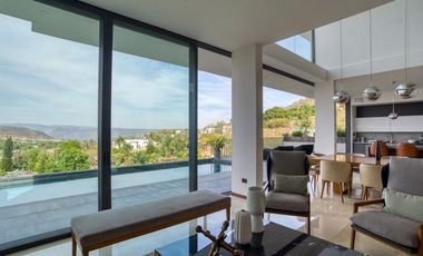 CASA EN VENTA EN LAS CAÑADAS