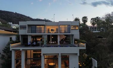 CASA EN VENTA EN LAS CAÑADAS