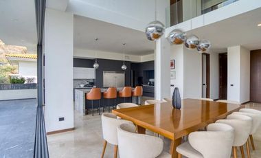 CASA EN VENTA EN LAS CAÑADAS