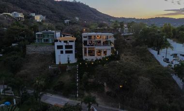 CASA EN VENTA EN LAS CAÑADAS