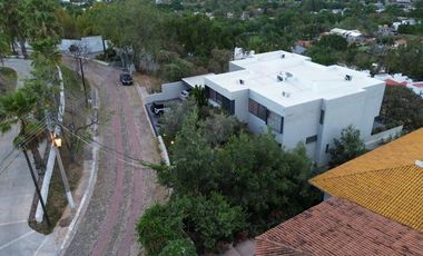 CASA EN VENTA EN LAS CAÑADAS