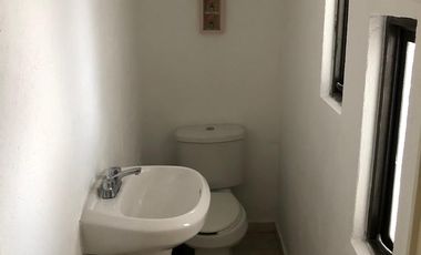 RENTA CASA ZONA COMERCIAL