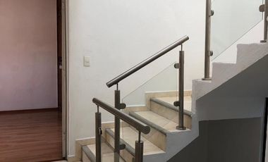 RENTA CASA ZONA COMERCIAL