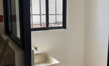RENTA CASA ZONA COMERCIAL