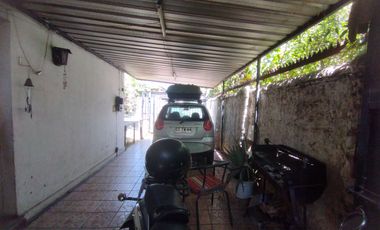 Amplia Propiedad con 2 casas Recoleta