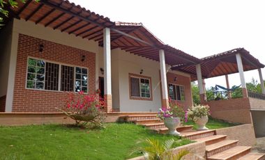 VENTA EXCELENTE CASA CAMPESTRE CONDOMINIO LA CAMPIÑA PIEDECUESTA