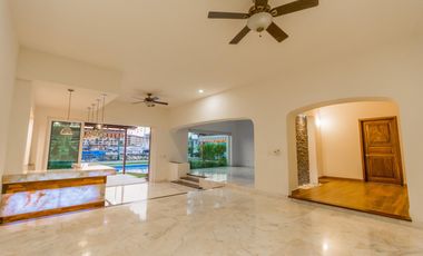 Casa en venta en Puerto Iguana, Marina Vallarta