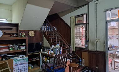 47 Sq.W Land for SALE at Soi Inthamara 13, Suitable for Private Residence, apartment, hotel or office! Next to Sutthisan Winitchai, Connects Phahonyot