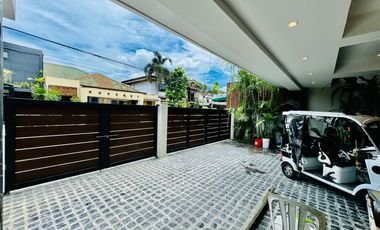 FOR SALE NEWLY BUILT MAJESTIC MODERN 3 STOREY HOUSE IN PARAÑAQUE