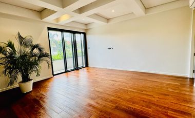 FOR SALE NEWLY BUILT MAJESTIC MODERN 3 STOREY HOUSE IN PARAÑAQUE