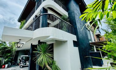 FOR SALE NEWLY BUILT MAJESTIC MODERN 3 STOREY HOUSE IN PARAÑAQUE