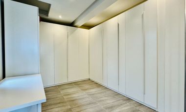 FOR SALE NEWLY BUILT MAJESTIC MODERN 3 STOREY HOUSE IN PARAÑAQUE