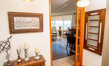 SE VENDE HERMOSO DEPTO EN EDIFICIO PUNTA CAVANCHA.