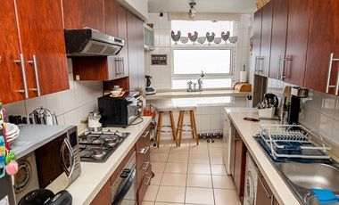 SE VENDE HERMOSO DEPTO EN EDIFICIO PUNTA CAVANCHA.