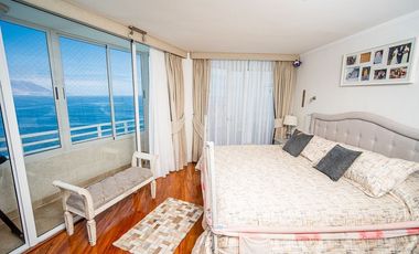 SE VENDE HERMOSO DEPTO EN EDIFICIO PUNTA CAVANCHA.