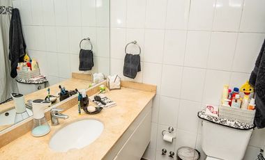 SE VENDE HERMOSO DEPTO EN EDIFICIO PUNTA CAVANCHA.